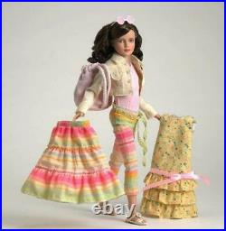 12 TonnerSummer Vacation Marley Wentworth Child Doll Gift SetLE 300NIBNRFB