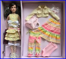 12 TonnerSummer Vacation Marley Wentworth Child Doll Gift SetLE 300NIBNRFB