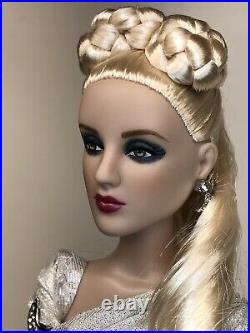 16 Tonner Antoinette Lumina 2010 Convention Limiter 100 Vinyl Doll Elegant #U