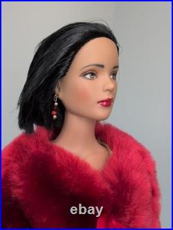 16 Tonner Tyler Wentworth Doll 2005 Radical Red Elegant Red Fur Sequin Dress #A