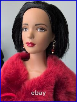 16 Tonner Tyler Wentworth Doll 2005 Radical Red Elegant Red Fur Sequin Dress #A