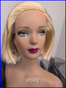 16 Tonner Tyler Wentworth Doll C'est Magnifique Beaded Black Gown Blonde #T