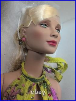 16 Tonner Tyler Wentworth Doll Chase Model Angelina In Miami Beach Beauty WithBox