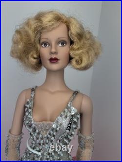 16 Tonner Tyler Wentworth Doll Chicago Roxie FAO Schwartz Renee With Tag #T