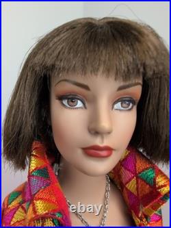 16 Tonner Tyler Wentworth Doll Mosaic Modern Sydney Chase Brunette With Tag #T