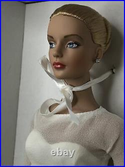 16 Tonner Tyler Wentworth Doll Show Stopping Sydney Elegant Blonde MIB