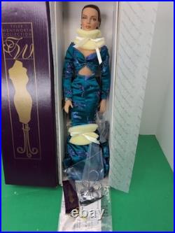 16 Tonner Tyler Wentworth Doll Sydney Chase 24 KT In Dragonfly Ball Outfit