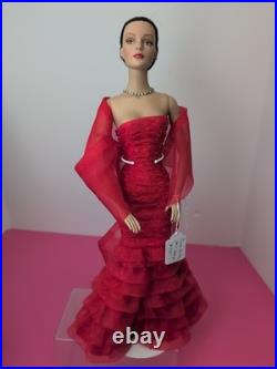 16 Tonner Tyler Wentworth Doll Sydney Chase Holiday Gala Brunette #u