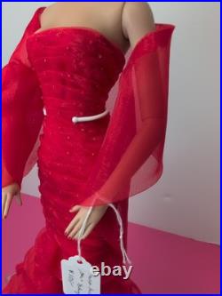 16 Tonner Tyler Wentworth Doll Sydney Chase Holiday Gala Brunette #u