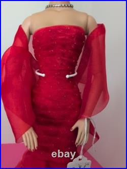16 Tonner Tyler Wentworth Doll Sydney Chase Holiday Gala Brunette #u