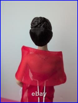 16 Tonner Tyler Wentworth Doll Sydney Chase Holiday Gala Brunette #u