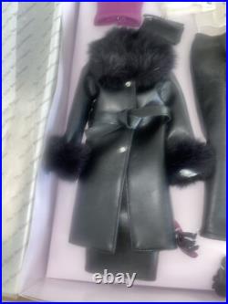 16 Tonner Tyler Wentworth Doll Weekend in Washington DC Brunette Gift Set