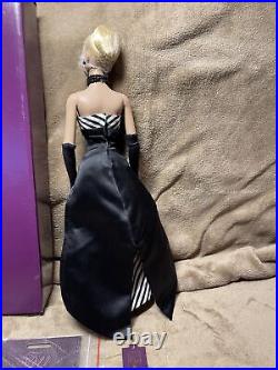 16 Tonner Tyler Wentworth Fashion Doll Black & White Ball Sydney Blonde