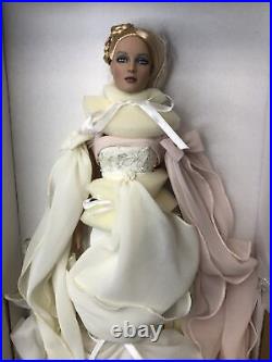 16 Tonner Tyler Wentworth Fashion Doll Dreams Elegant Blonde Braids MIB #U