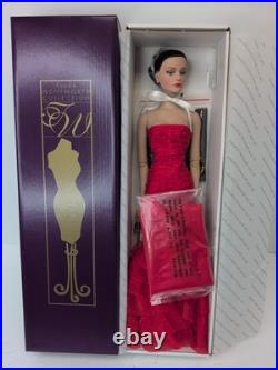 16 Tonner Tyler Wentworth Fashion Doll Holiray Gala Sydney Brunette NRFB