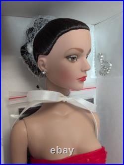 16 Tonner Tyler Wentworth Fashion Doll Holiray Gala Sydney Brunette NRFB