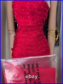 16 Tonner Tyler Wentworth Fashion Doll Holiray Gala Sydney Brunette NRFB