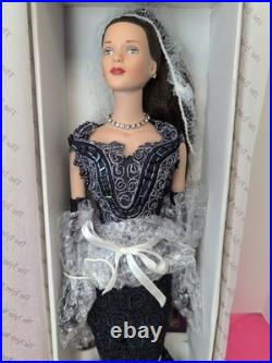 16 Tonner Tyler Wentworth Fashion Doll Santa Fe Art With Card & Pin With Box #U