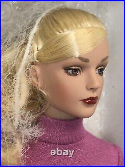 16 Tonner Tyler Wentworth Fashion Doll Sydney Chase Focus On Fashion With Box