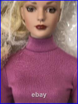 16 Tonner Tyler Wentworth Fashion Doll Sydney Chase Focus On Fashion With Box