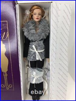 16 Tonner Tyler Wentworth Fashion Doll Sydney Chase Mover & Shaker Redhead MIB