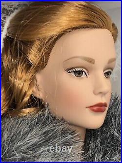 16 Tonner Tyler Wentworth Fashion Doll Sydney Chase Mover & Shaker Redhead MIB