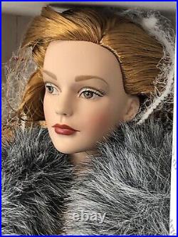 16 Tonner Tyler Wentworth Fashion Doll Sydney Chase Mover & Shaker Redhead MIB