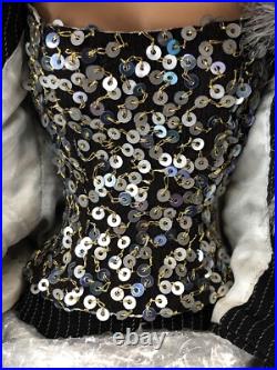 16 Tonner Tyler Wentworth Fashion Doll Sydney Chase Mover & Shaker Redhead MIB