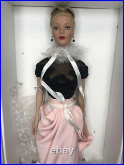 16 Tonner Tyler Wentworth Fashion Doll Theatre De La Mode Elegant Blonde MIB
