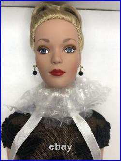 16 Tonner Tyler Wentworth Fashion Doll Theatre De La Mode Elegant Blonde MIB
