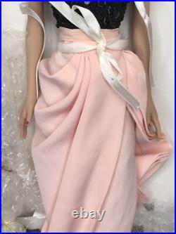 16 Tonner Tyler Wentworth Fashion Doll Theatre De La Mode Elegant Blonde MIB