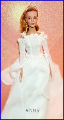 16 Tonner Tyler Wentworth Sydney Ready to Wear Copper Ponytail Fashion Doll 16 Tonner Tyler Wentworth Sydney Ready to Wear Copper Ponytail Fashion Doll