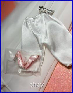 16 Tonner Tyler Wentworth Sydney Ready to Wear Copper Ponytail Fashion Doll