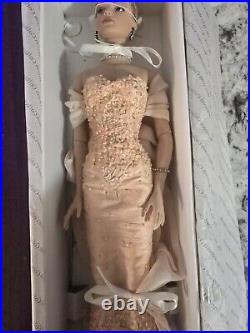 16 Tyler Wentworth Savoir Faire Sydney Doll & Outfit