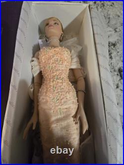 16 Tyler Wentworth Savoir Faire Sydney Doll & Outfit