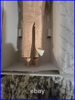 16 Tyler Wentworth Savoir Faire Sydney Doll & Outfit