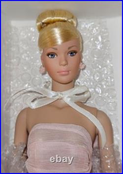 2001 Robert Tonner 16 Standing Ovation Tyler Wentworth Doll Original Box MIB