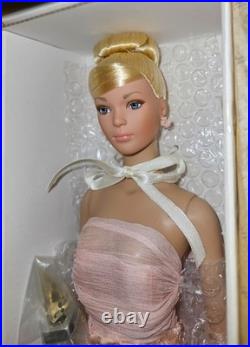 2001 Robert Tonner 16 Standing Ovation Tyler Wentworth Doll Original Box MIB