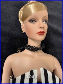 2001 Tonner Doll 16 Tyler Wentworth Black & White Ball Sydney Original Box 2001 Tonner Doll 16 Tyler Wentworth Black & White Ball Sydney Original Box