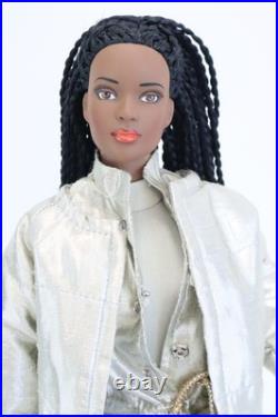 2002 Robert Tonner 16 Fashion Doll URBAN SPORT ESME Tyler Wentworth p