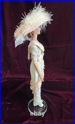 2002 Robert Tonner Tyler Wentworth HOPE 16 Fashion Doll COA -Stand- No Box
