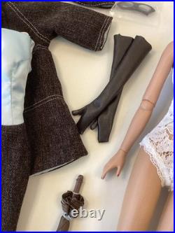 2005 Rare TONNER 16 Fashion Doll THE HOUSE OF Wentworth Regina Wentworth