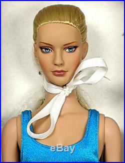 2005 Tonner Club RTW Jane Wheat Blonde NRFB 16 Doll Tyler Wentworth #RT1401