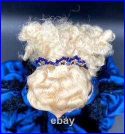 2007 Tonner Tyler Wentworth Versailles 16 Doll With Tiny Tailor Outfit