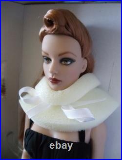 2007 Tonner Wentworth DARK EMBRACE Sydney Chase 16 Fashion Doll NRFB