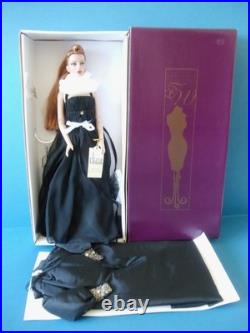 2007 Tonner Wentworth DARK EMBRACE Sydney Chase 16 Fashion Doll NRFB