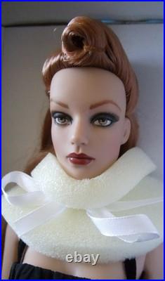 2007 Tonner Wentworth DARK EMBRACE Sydney Chase 16 Fashion Doll NRFB
