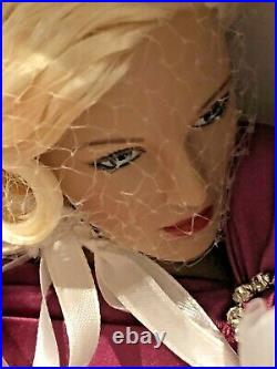2008 Tonner Dick Tracy Madonna Breathless Mahoney Waiting Baited Breath Doll