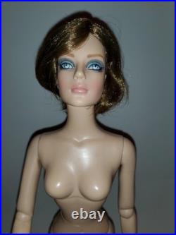 2011 Tonner Fashion Doll 16-inch So Sleek Sydney Chase Nude Doll