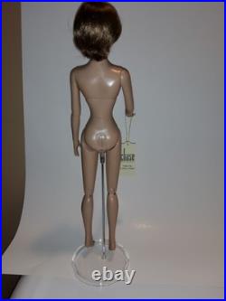 2011 Tonner Fashion Doll 16-inch So Sleek Sydney Chase Nude Doll